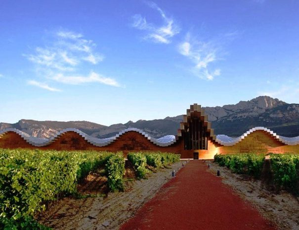 Bodegas Ysios in Rioja Alvesa